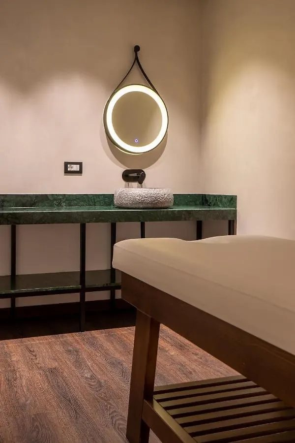 Moncafe Boutique Hotel & Spa Tirana