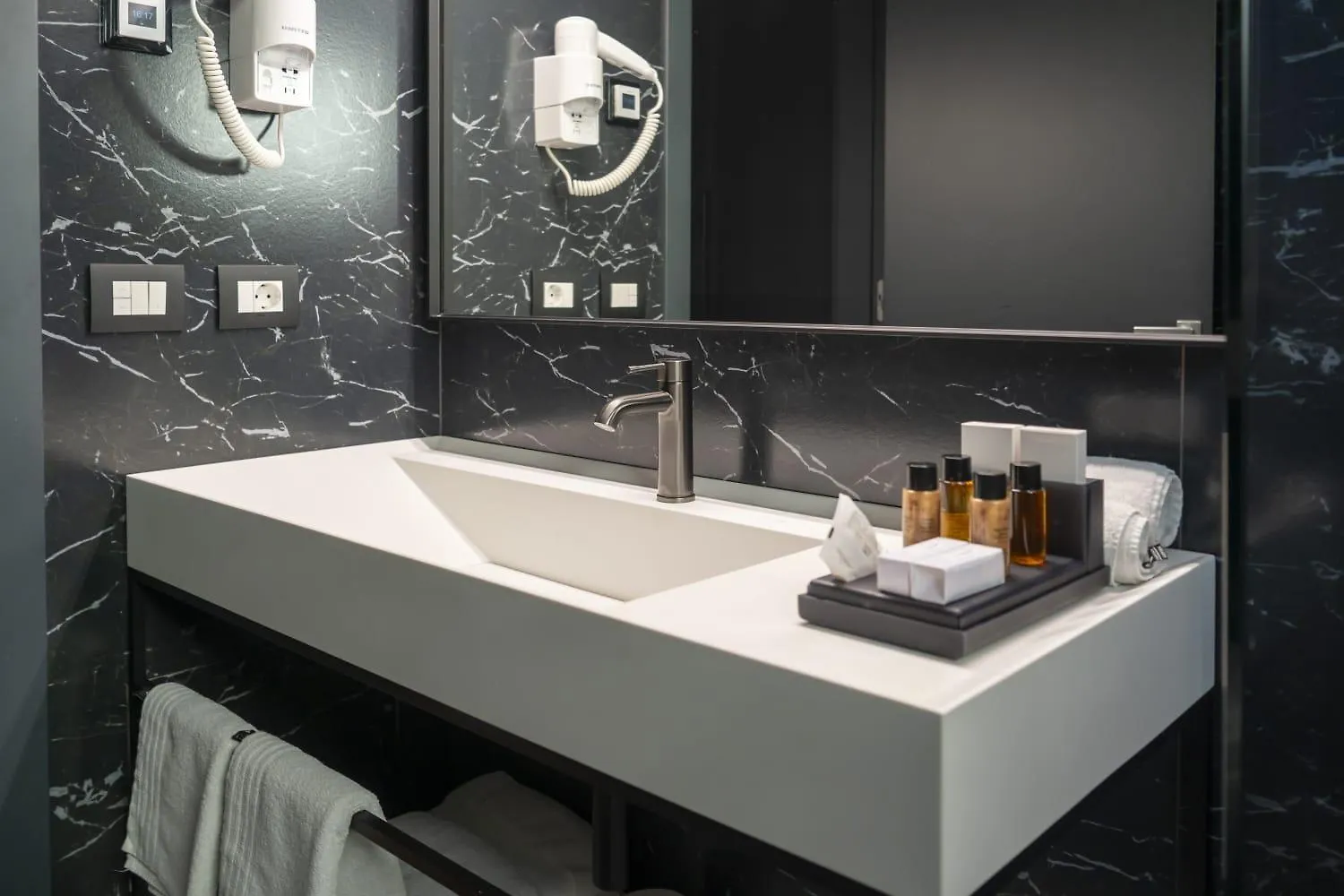 Moncafe Boutique Hotel & Spa Tirana