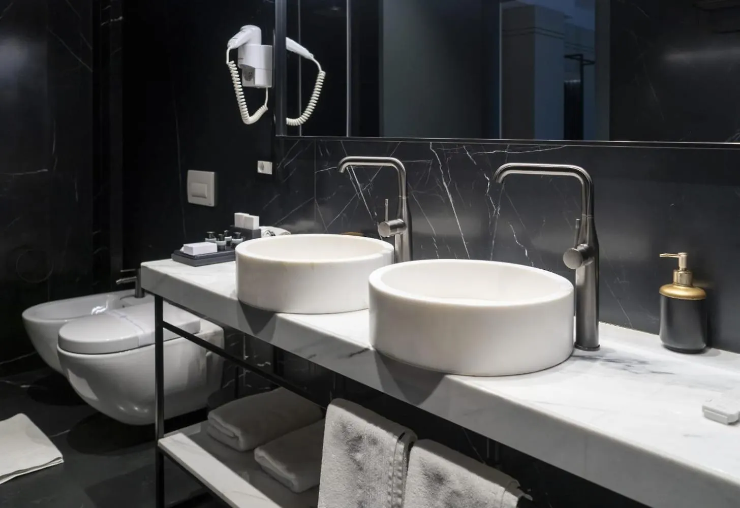 ****  Moncafe Boutique Hotel & Spa Tirana Albania