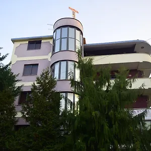Hotel Deja ***
