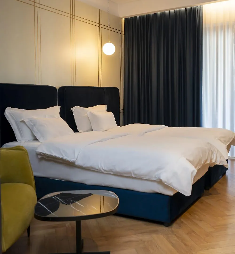 Moncafe Boutique Hotel & Spa Tirana 4*,